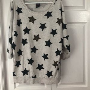 Grayish white star sweatshirt